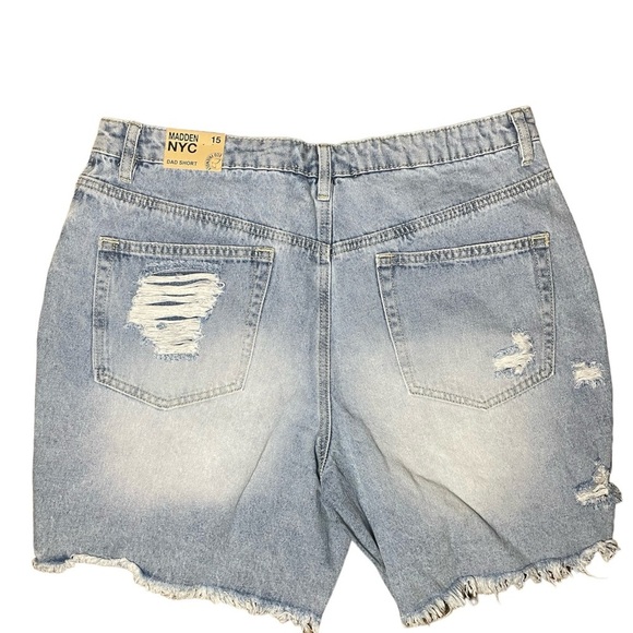 Madden NYC Destructed Dad Shorts Distressed Ripped Light Washed Junior 15 NWT - Picture 2 of 3